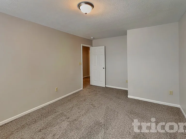 238 Heartwood Hl — Photo 16