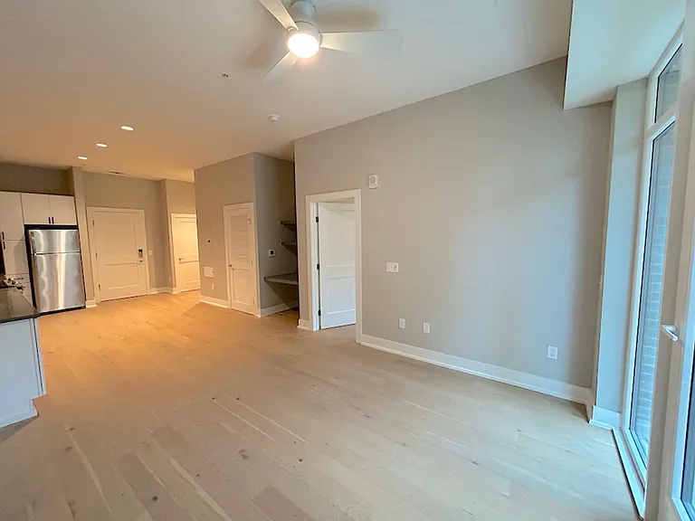 601 E 39th Street — Photo 92