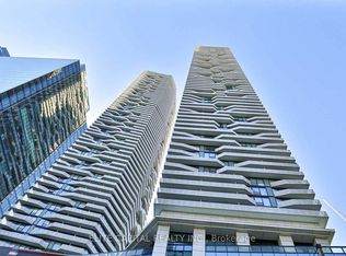 88 Harbour St #3711, Toronto, ON M5J 0C3