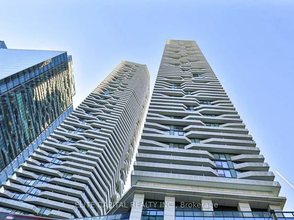 88 Harbour St, Toronto, ON