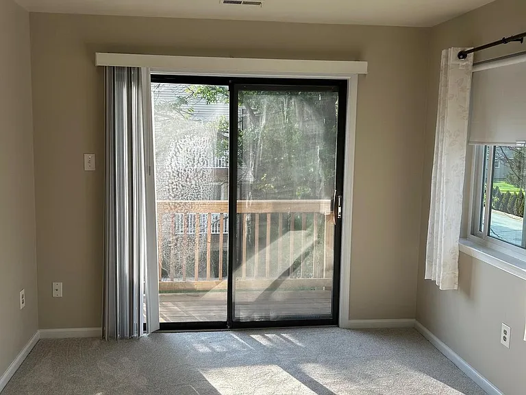 54 Garfield Ave #B — Photo 4