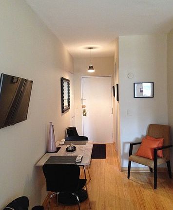 4th image of 3041 S Michigan Ave Unit 107