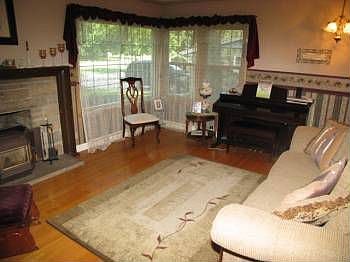3rd image of 6027 S Lake Dr
