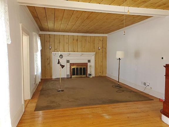 5th image of 303 Clermont St