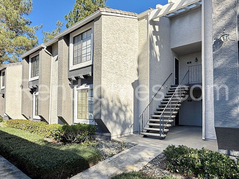 1st image of 14912-6 Avenida Venusto