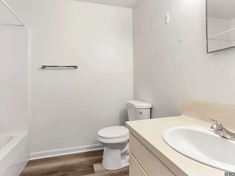 309 Hewitt Rd #B — Photo 7