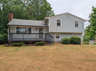 10 Sherwood Ln, Raynham, MA 02767