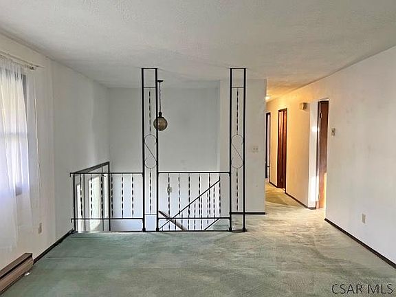 5th image of 301 Metzler St