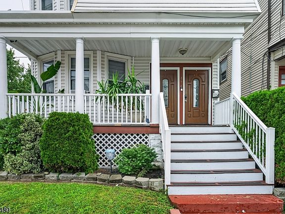 2nd image of 174 Laurel Ave