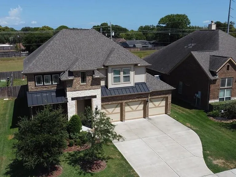 1327 Graham Trace Ln — Photo 3