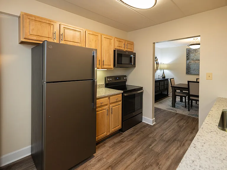 Ivy Hall Apartments — Photo 31