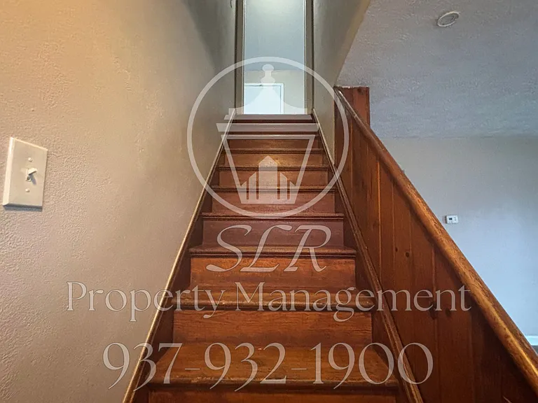 1029 Blakley Dr — Photo 18