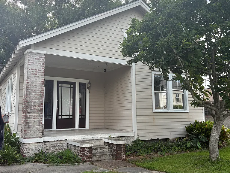 129 Metairie Ct — Photo 2