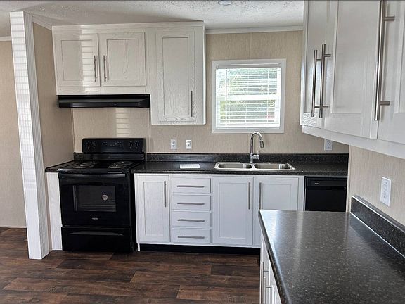 3rd image of 436 Stowe Ln