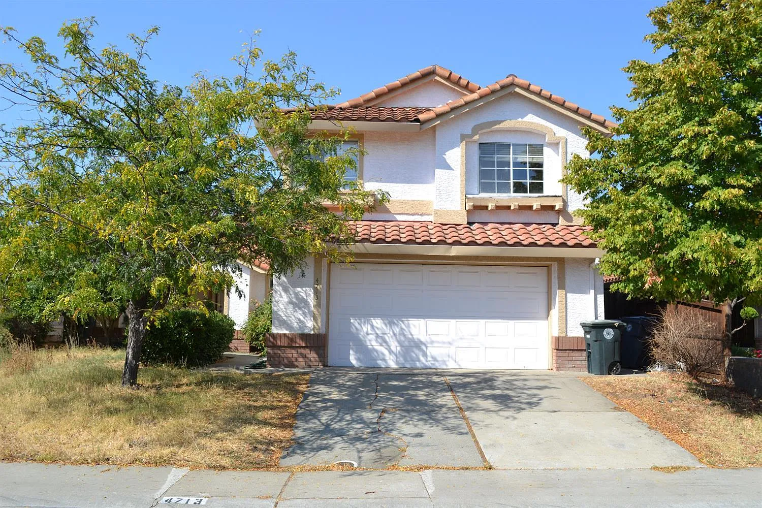 4 bed, 2119 sqft, $2,995 — Photo 2