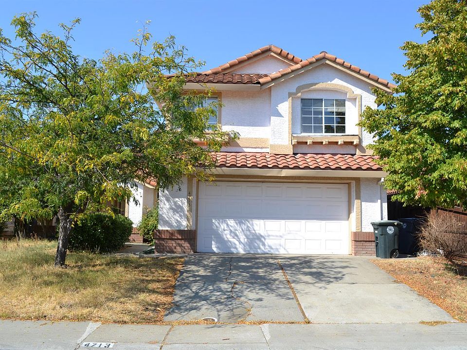 2nd image of 4713 Laguna West Way