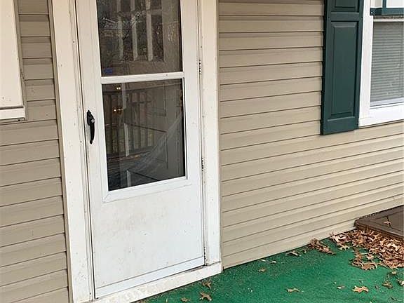 2nd image of 723 E Archwood Ave
