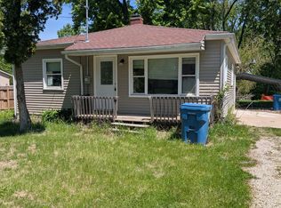 3412 2nd St, East Moline, IL 61244
