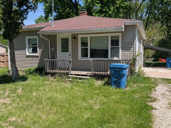 3412 2nd St, East Moline, IL 61244