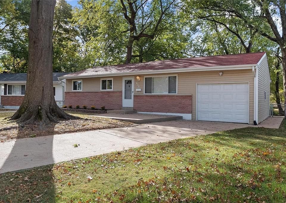 1st image of 670 Lilac Dr
