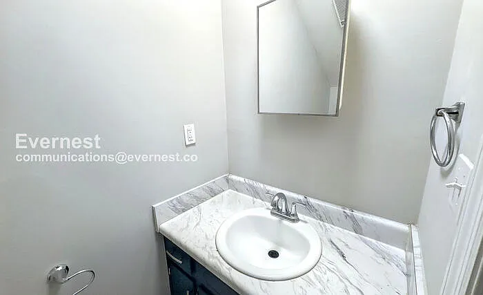 1100 Cotton Ave SW #B — Photo 10