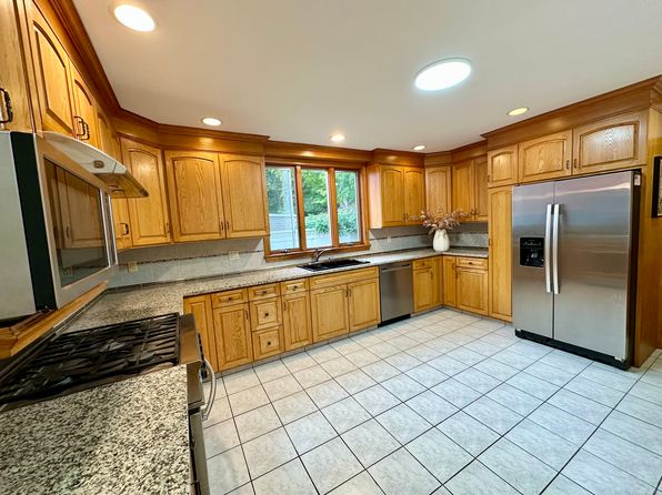 31 Sears Ave #3