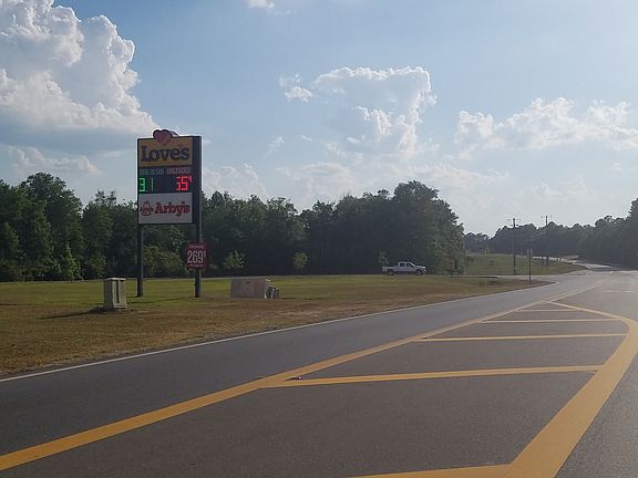 4th image of 650 Highway 26 E