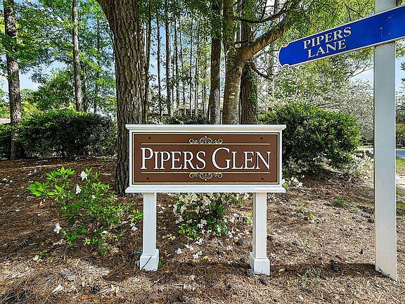 2nd image of 105 Pipers Ln