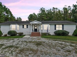 169 Red Oak Ln, Dunnsville, VA 22454