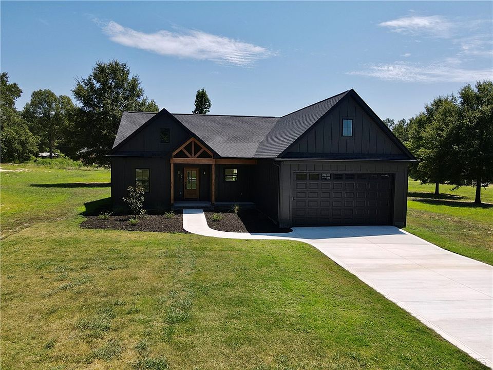 1st image of 408 Edgewood Dr