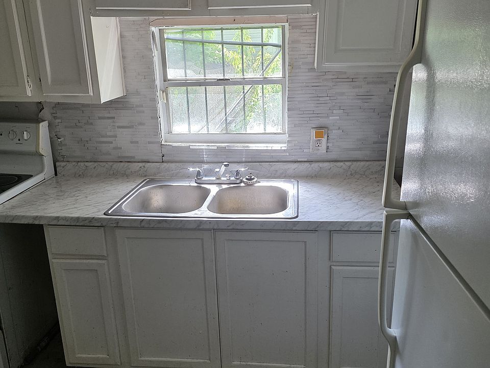 1st image of 5922 Patterson Ave