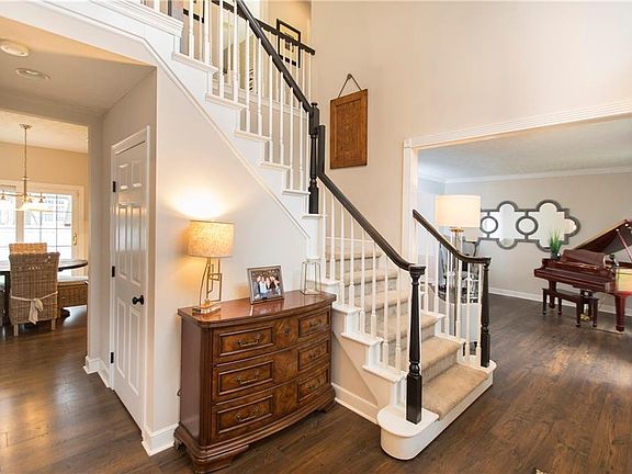 4th image of 30115 Jefferson Way