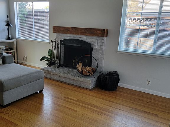 3rd image of 1152 Ruby St