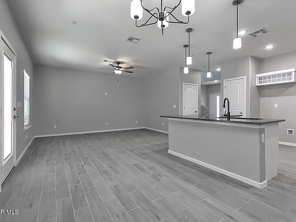 5th image of 508 Logwood Ave