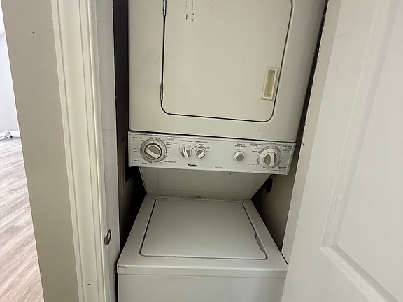 3rd image of 13 Northwood Dr #13