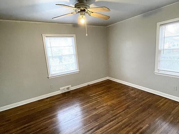 5th image of 755 Houston St #755