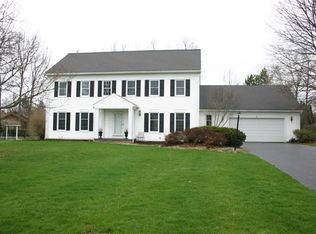 5 Trotters Field Run, Pittsford, NY 14534
