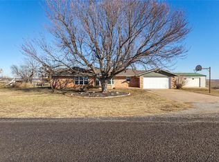 11224 N 2440th Rd, Weatherford, OK 73096