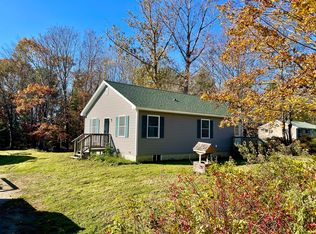 527 Oyster River Rd, Warren, ME 04864