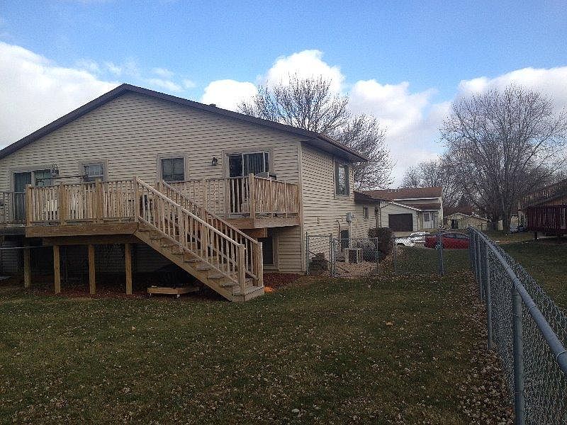 backyard/large deck