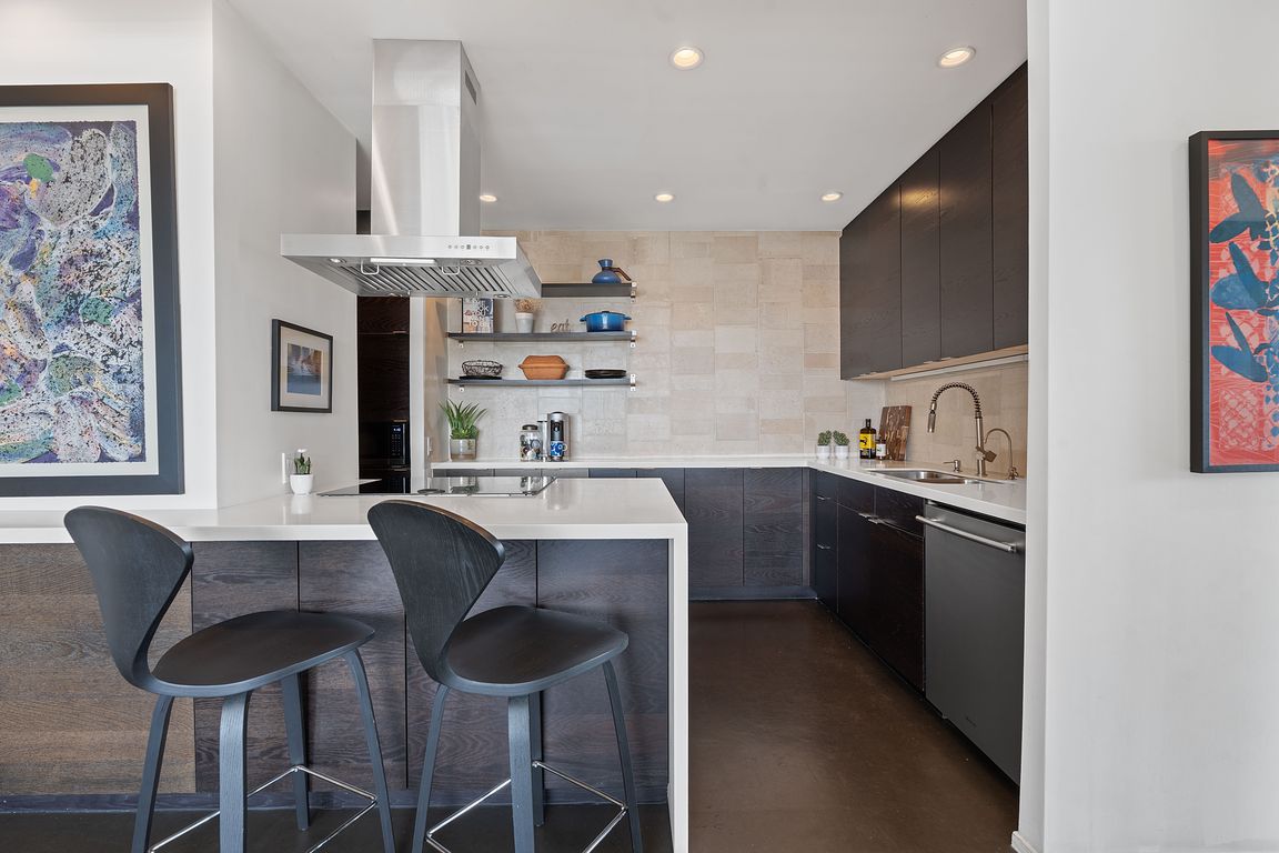 next background image