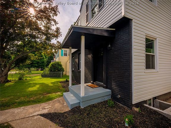 3rd image of 3714 Washington Ave SE