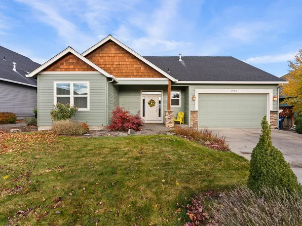 1981 NW Larch Ave, Redmond, OR 97756