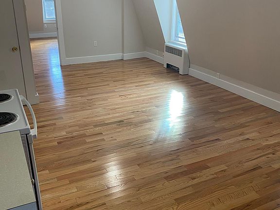 4th image of 127 Sylvan St APT 5