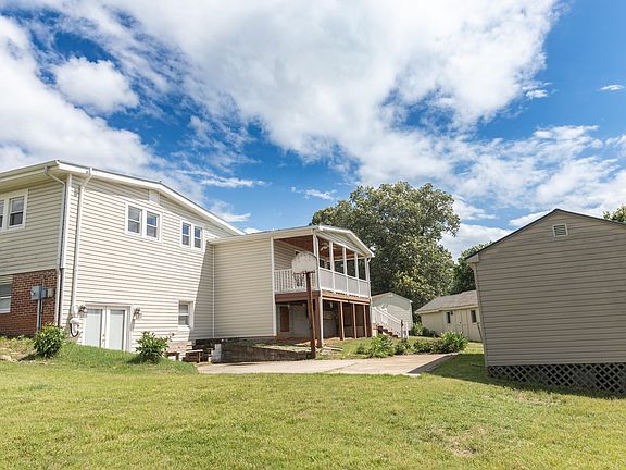 4th image of 119 Linden Cir
