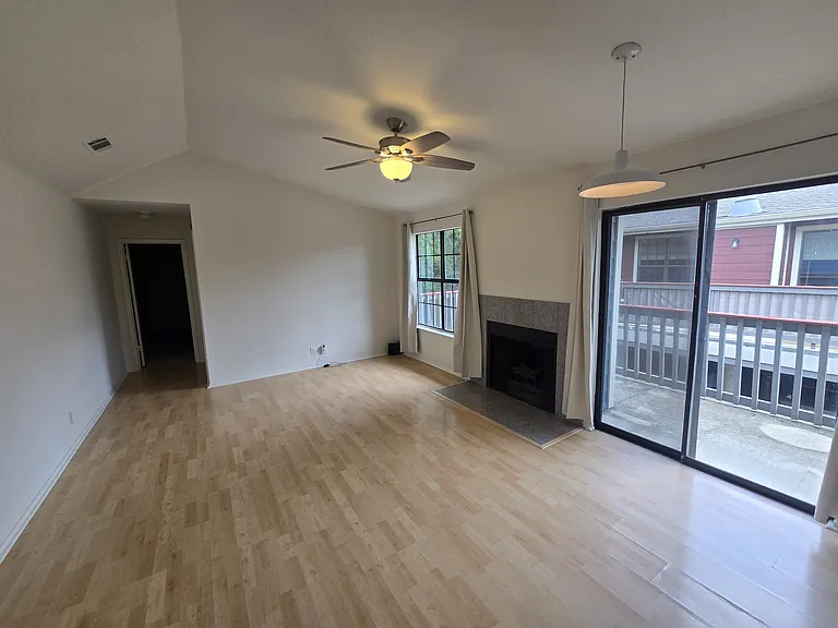 2215 Post Rd #2053 — Photo 10