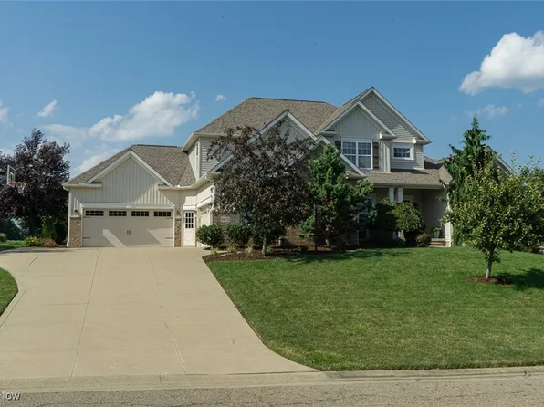 9273 Hunters Chase St NW, Massillon, OH 44646