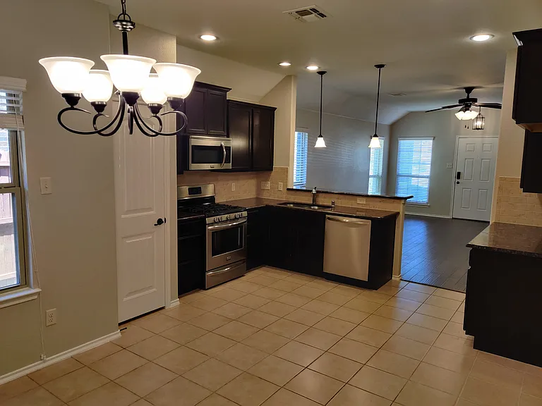 9901 Pronghorn Rd — Photo 11