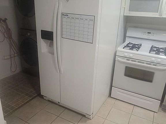 3rd image of 4811 Quimby Ave