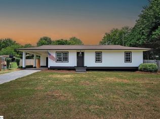 5025 Corinth Dr, Seneca, SC 29672